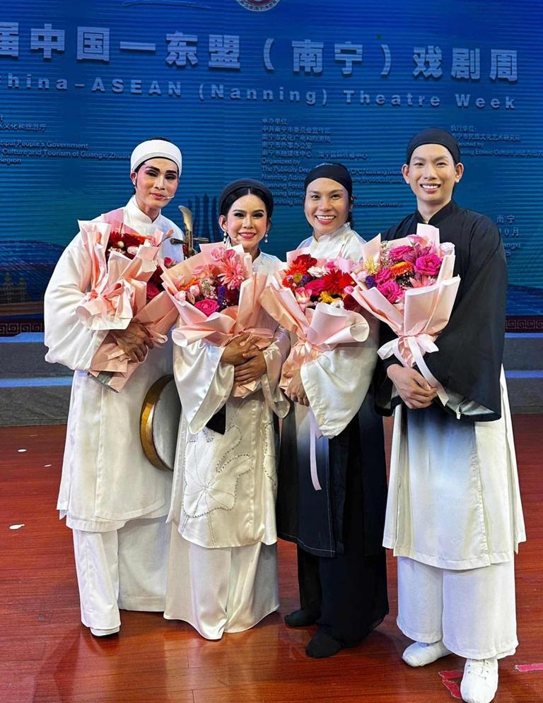 Four gold medals for Vietnam at China-ASEAN Theatre Week